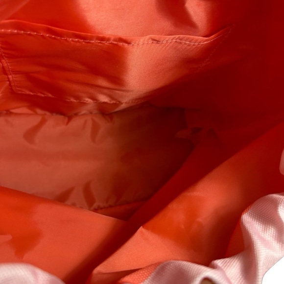 NWT Victoria Secret Beach Cooler Backpack - Picture 7 of 11